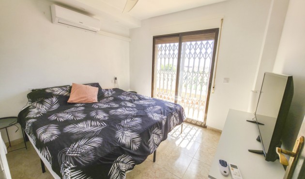 Reventa - Villa -
Villamartin - Costa Blanca