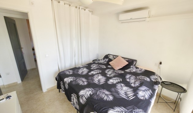 Reventa - Villa -
Villamartin - Costa Blanca