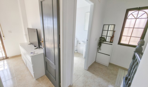 Reventa - Villa -
Villamartin - Costa Blanca