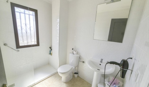 Reventa - Villa -
Villamartin - Costa Blanca