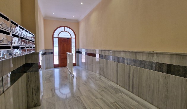 Återförsäljning - Apartment -
Guardamar del Segura - Costa Blanca