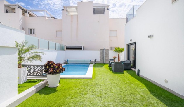Reventa - Villa -
Torrevieja - Costa Blanca