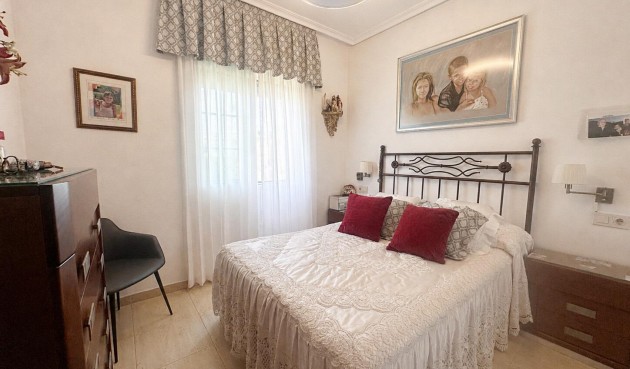 Brukt - Bungalow -
Torrevieja - aguas nuevas