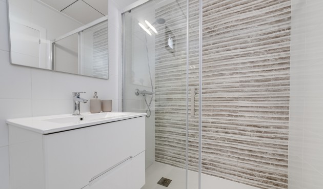 Återförsäljning - Town House -
Villamartin - Costa Blanca