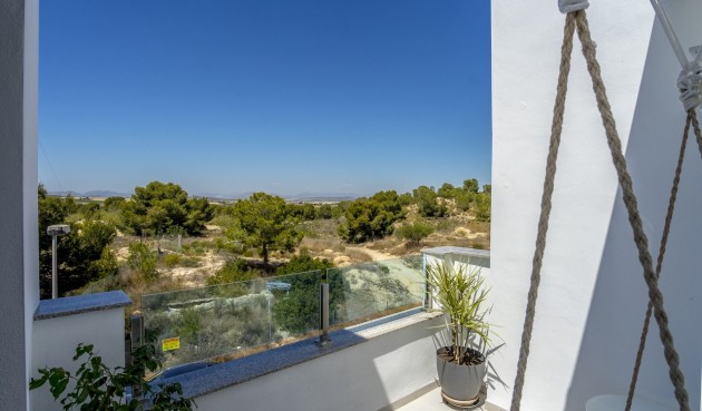 Återförsäljning - Town House -
Villamartin - Costa Blanca