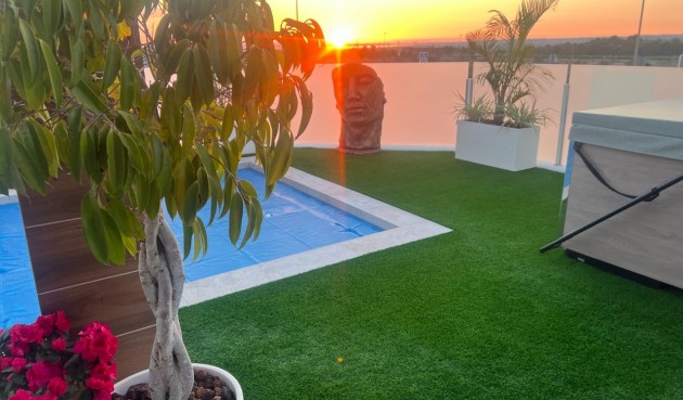 Återförsäljning - Villa -
Los Montesinos - Costa Blanca