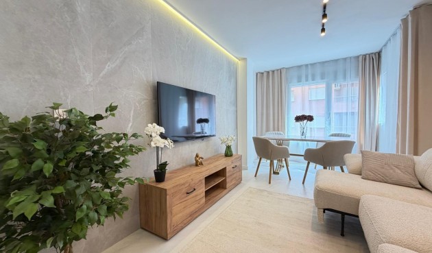 Resale - Apartment -
Torrevieja - Playa del Cura