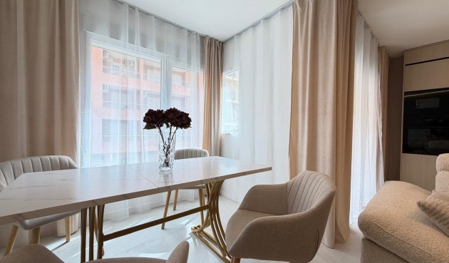 Resale - Apartment -
Torrevieja - Playa del Cura