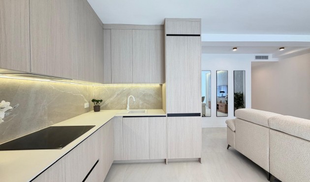 Resale - Apartment -
Torrevieja - Playa del Cura