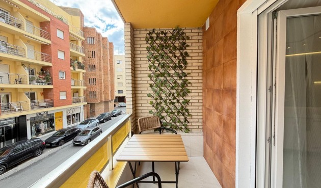 Resale - Apartment -
Torrevieja - Playa del Cura