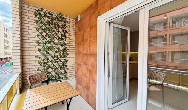 Resale - Apartment -
Torrevieja - Playa del Cura
