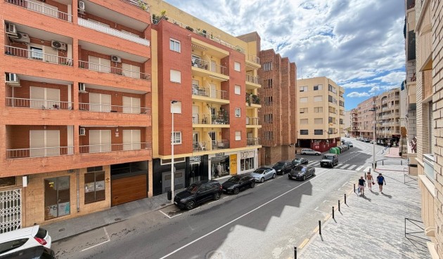 Resale - Apartment -
Torrevieja - Playa del Cura
