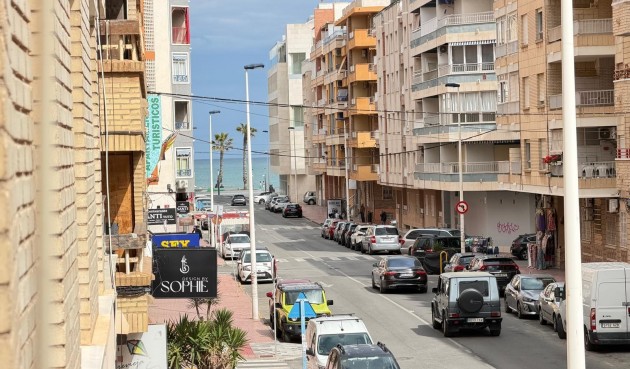 Resale - Apartment -
Torrevieja - Playa del Cura