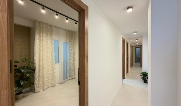 Resale - Apartment -
Torrevieja - Playa del Cura