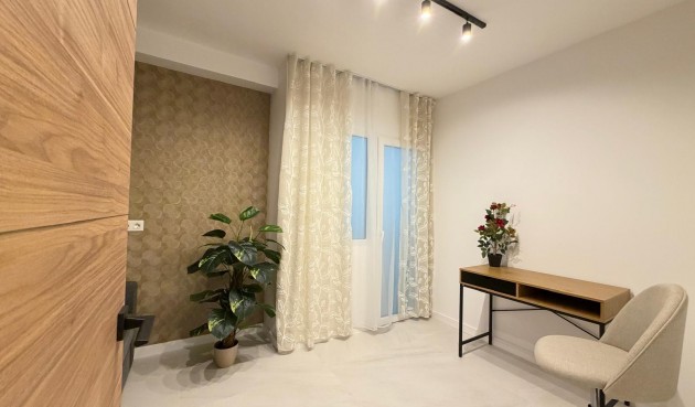 Resale - Apartment -
Torrevieja - Playa del Cura