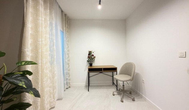 Resale - Apartment -
Torrevieja - Playa del Cura