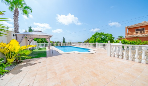 Återförsäljning - Villa -
Torrevieja - Los Balcones
