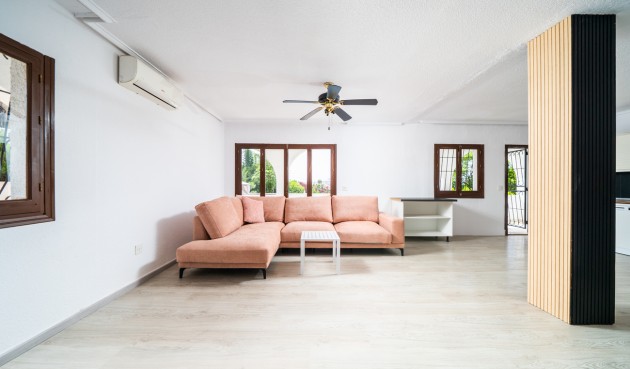 Återförsäljning - Villa -
Torrevieja - Los Balcones