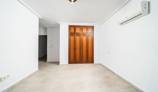 Återförsäljning - Villa -
Torrevieja - Los Balcones