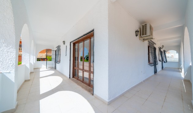 Återförsäljning - Villa -
Torrevieja - Los Balcones