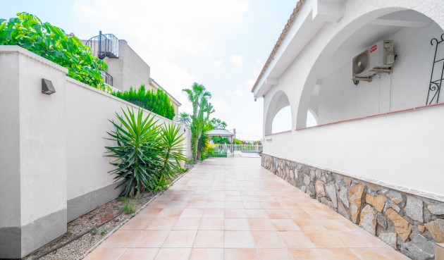Återförsäljning - Villa -
Torrevieja - Los Balcones