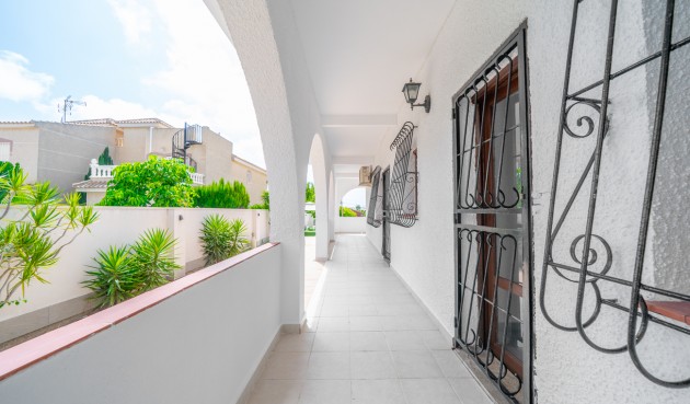 Återförsäljning - Villa -
Torrevieja - Los Balcones