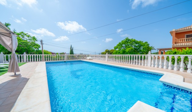 Återförsäljning - Villa -
Torrevieja - Los Balcones