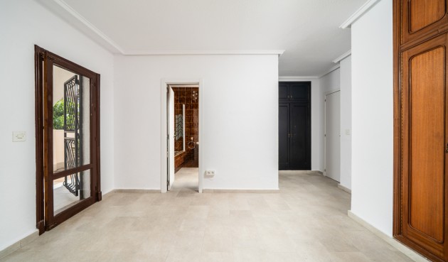 Återförsäljning - Villa -
Torrevieja - Los Balcones