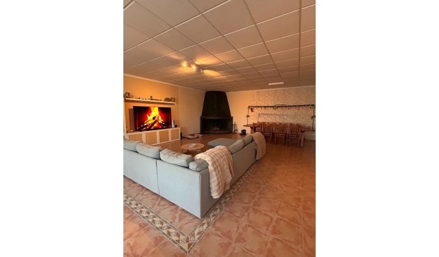 Brukt - Villa -
La Zarza - Inland