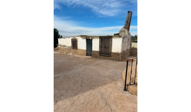 Brukt - Villa -
La Zarza - Inland