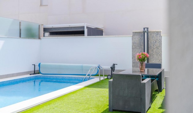 Brukt - Villa -
Torrevieja - Costa Blanca