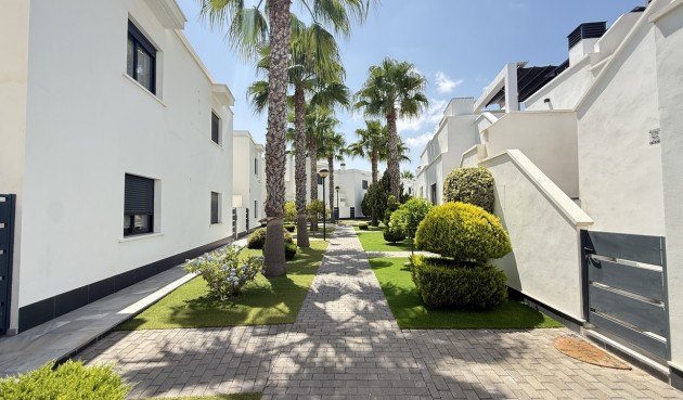 Resale - Town House -
Cabo Roig - Costa Blanca
