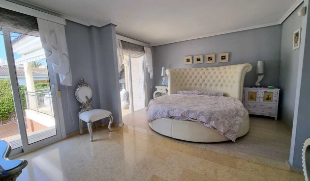 Brukt - Villa -
La Mata - Costa Blanca