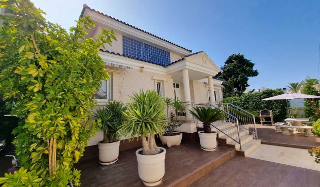Brukt - Villa -
La Mata - Costa Blanca