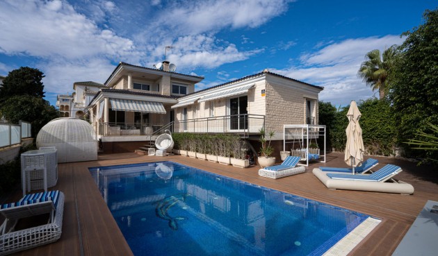 Brukt - Villa -
La Mata - Costa Blanca