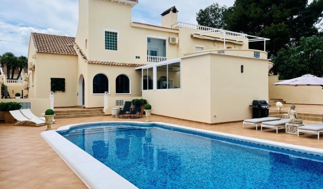 Återförsäljning - Villa -
San Miguel de Salinas - Inland