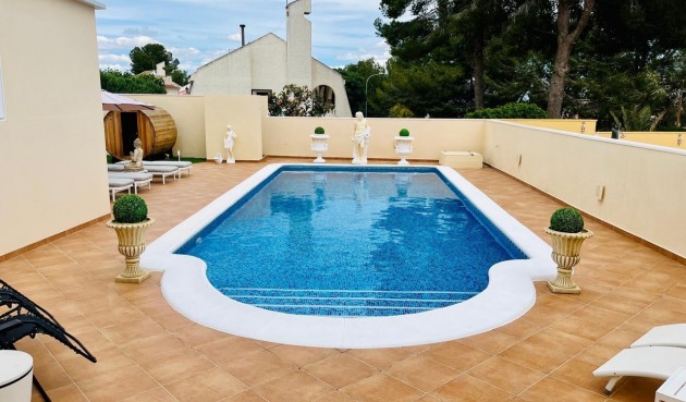 Återförsäljning - Villa -
San Miguel de Salinas - Inland