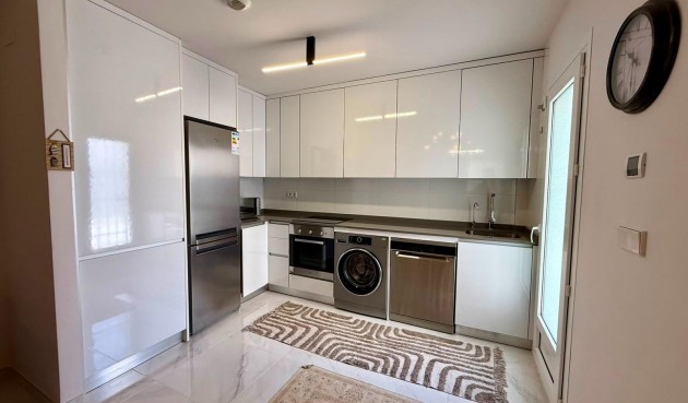 Resale - Apartment -
Torrevieja - aguas nuevas