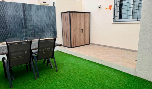 Resale - Apartment -
Torrevieja - aguas nuevas