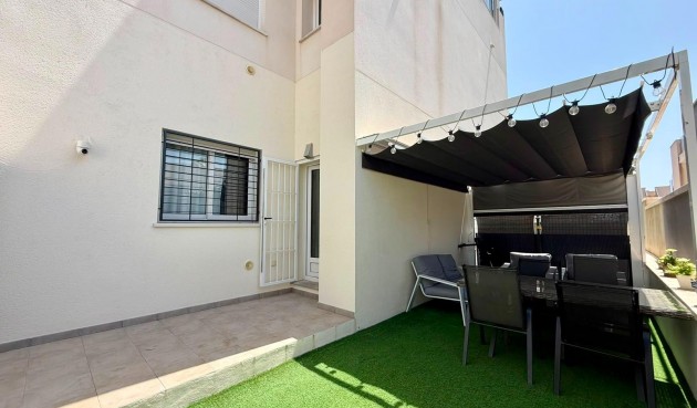 Resale - Apartment -
Torrevieja - aguas nuevas