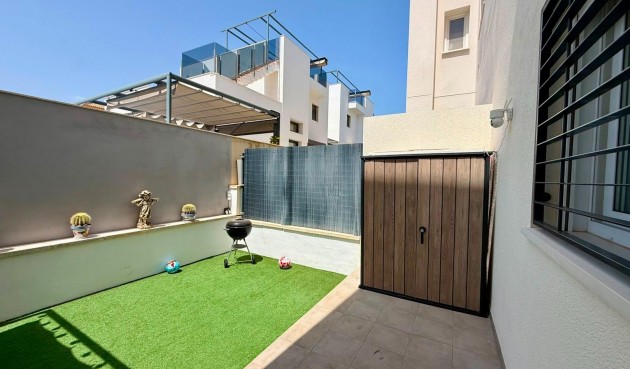 Resale - Apartment -
Torrevieja - aguas nuevas