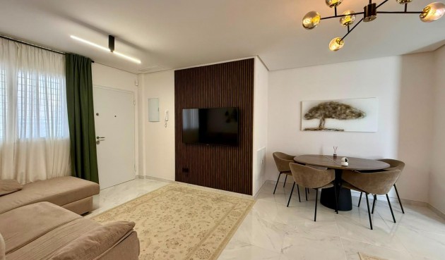 Resale - Apartment -
Torrevieja - aguas nuevas