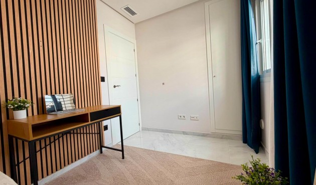 Resale - Apartment -
Torrevieja - aguas nuevas