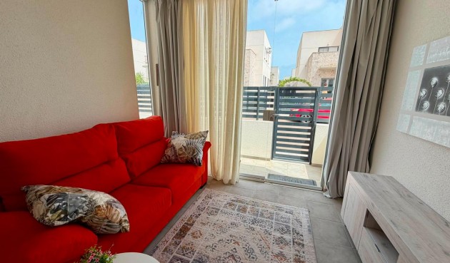 Resale - Apartment -
Torrevieja - aguas nuevas