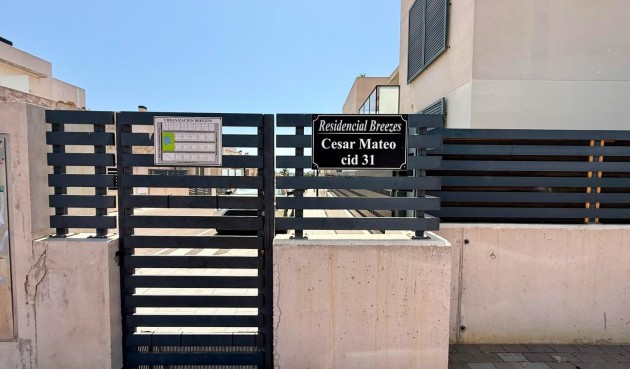 Resale - Apartment -
Torrevieja - aguas nuevas