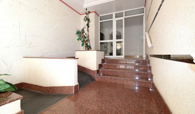 Återförsäljning - Apartment -
Torrevieja - Playa del Cura
