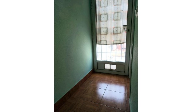 Återförsäljning - Bungalow -
Torrevieja - Los Balcones