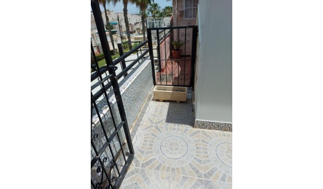 Återförsäljning - Bungalow -
Torrevieja - Los Balcones