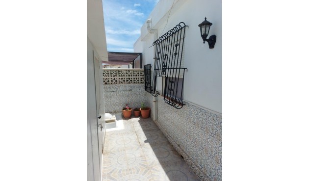 Återförsäljning - Bungalow -
Torrevieja - Los Balcones