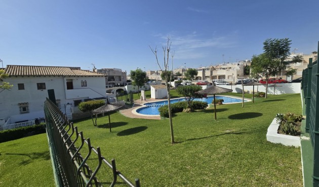 Återförsäljning - Bungalow -
Torrevieja - Los Balcones